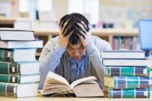 چگونه در هنگام مطالعه با حواس پرتی مقابله کنیم