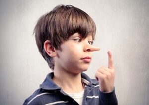 دروغگویان حرفه ای چگونه رفتار می کنند که گرفتار نمیشوند