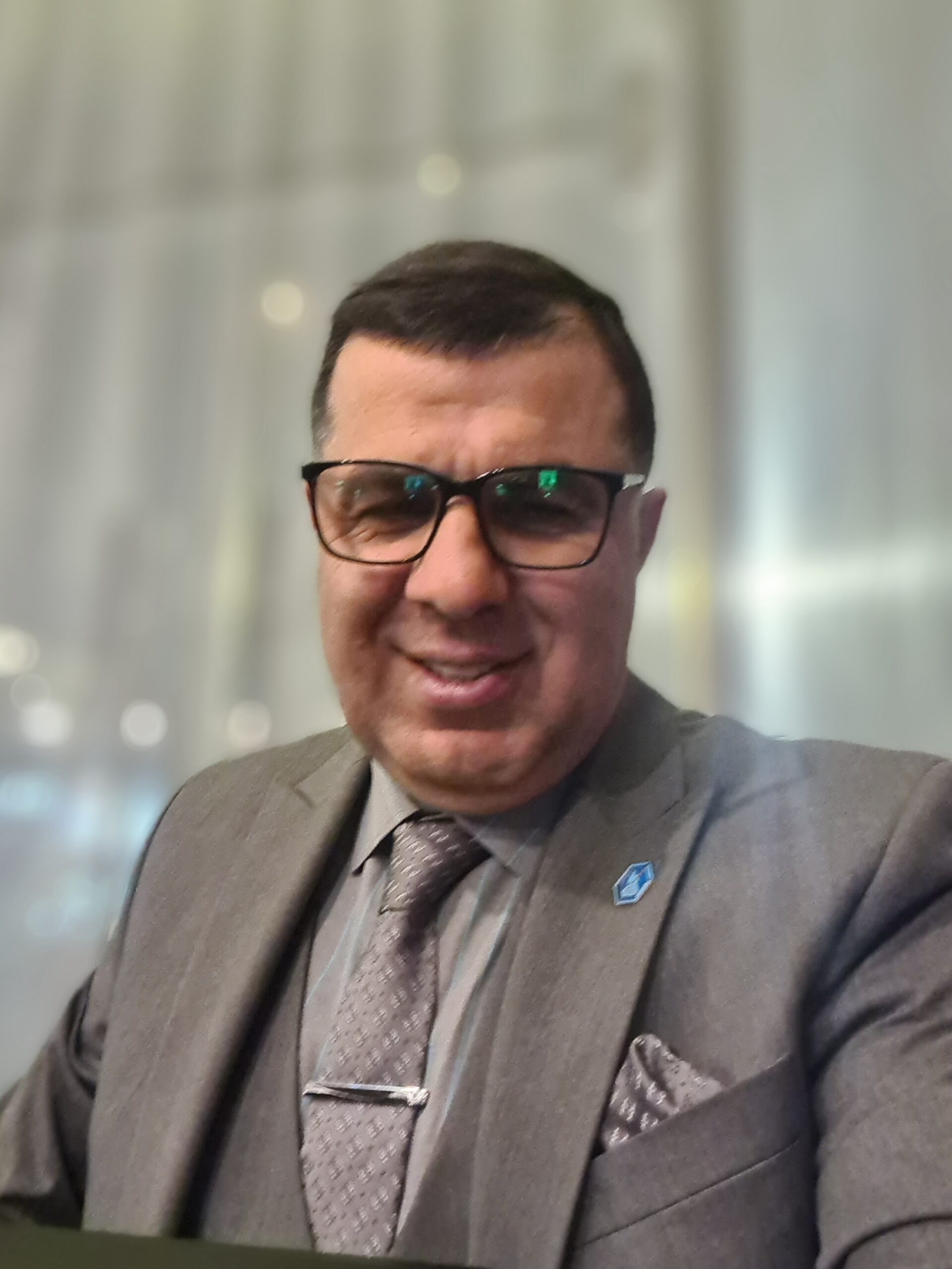 برنامه برند سازی حرفه ای کلینیک تخصصی کسب و کار دکتر میر 3 برنامه برند سازی حرفه ای کلینیک تخصصی کسب و کار دکتر میر